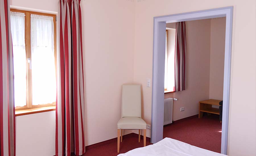 Zimmer 14, Anton Braith, Junior Suite