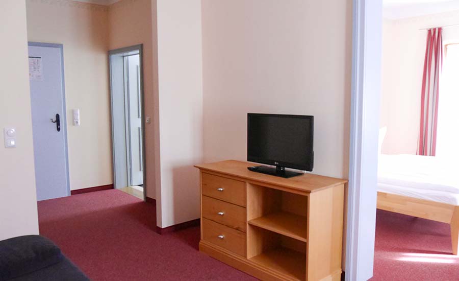 Zimmer 14, Anton Braith, Junior Suite