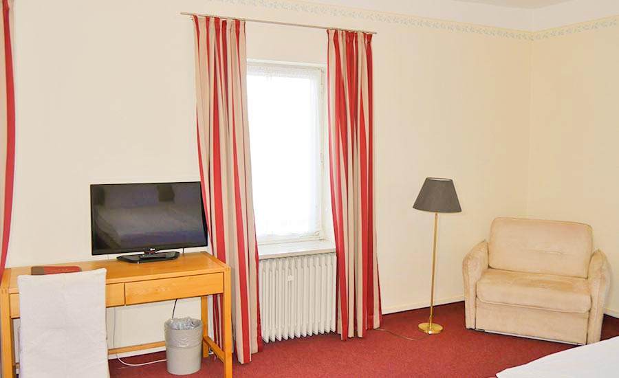 Zimmer 4, Karl Kaspar, Doppelzimmer mit Zustellbett