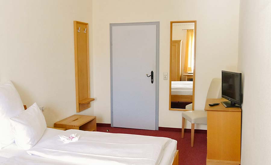 Zimmer 6, Friedrick Doltz, Doppelzimmer