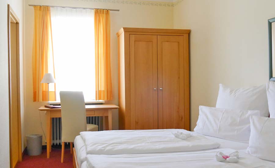 Zimmer 6, Friedrick Doltz, Doppelzimmer